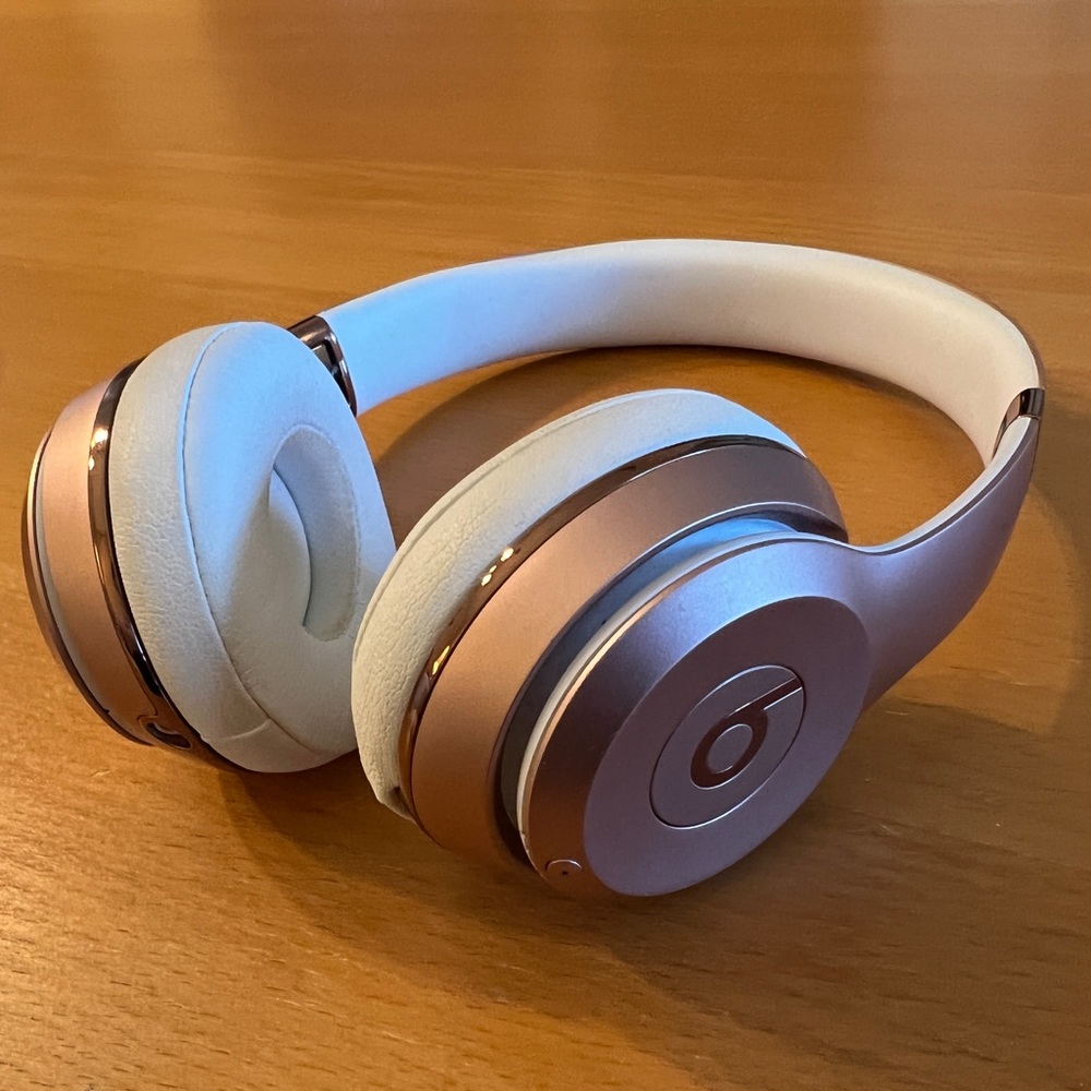 SOLD Beats Headphones Solo 3 WITH Charger! SOLD